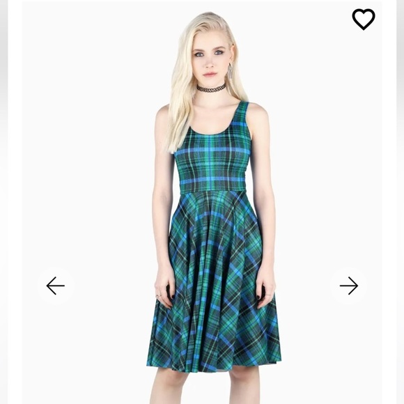 Blackmilk Dresses & Skirts - EUC BLACKMILK TARTAN EMERALD POCKET MIDI DRESS XL